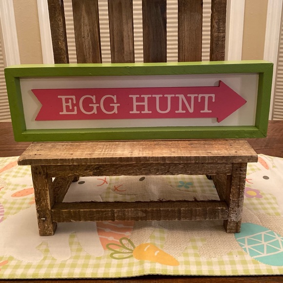 Easter Egg Hunt Sign, Green & Pink Arrow Egg Hunt Decor Sign, Tabletop or Wall - Picture 3 of 12